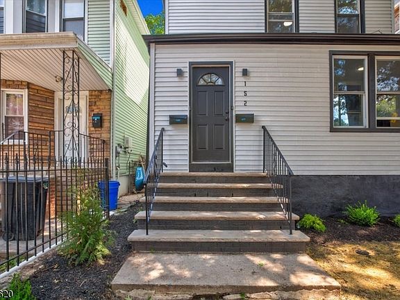 2nd image of 152 N Clinton St