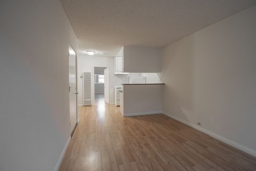 5th image of 8240 Whitsett Ave APT 202