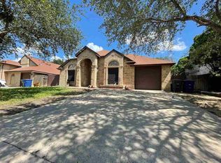 1417 Longhorn Dr, Laredo, TX 78045