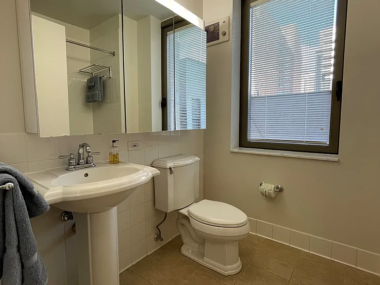 1500 Lexington Ave #8P — Photo 18