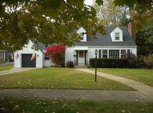 1032 James Ave, Rockford, IL 61107