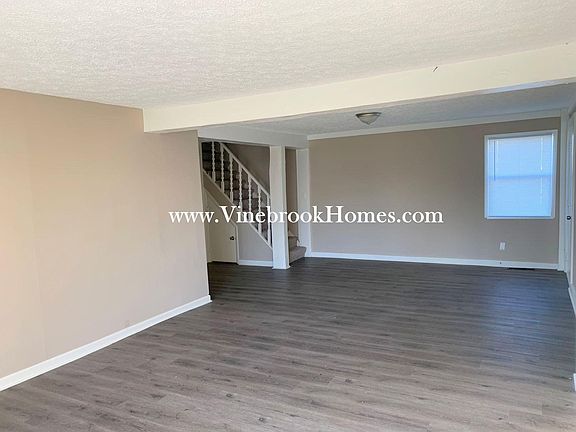 4th image of 2310 S Lynhurst Dr