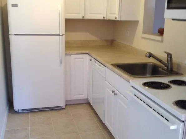 40 Owen St #B, Hartford, CT 06105