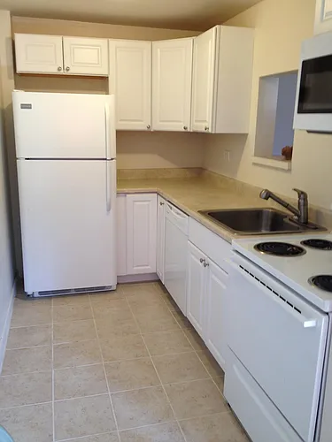 40 Owen St #B Photo 1