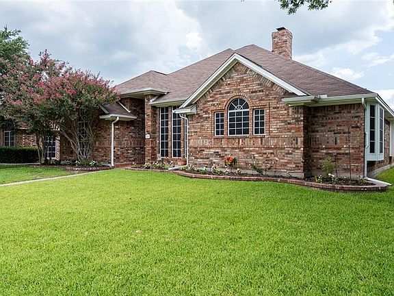 2nd image of 2304 Heatherdale Dr