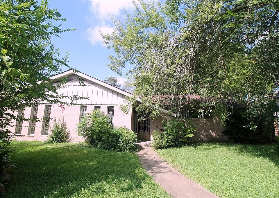 1st image of 8838 McAvoy Dr