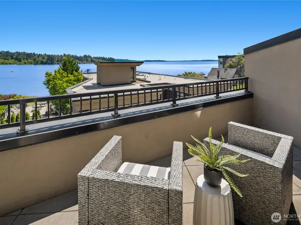 9123 NE Juanita Drive #205, Kirkland, WA 98034