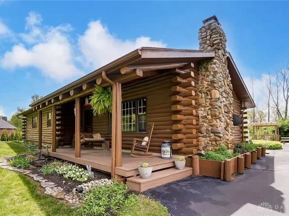 6550 Wengerlawn Rd, Brookville, OH 45309