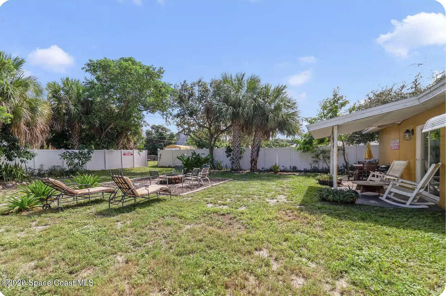 3 bed, 2.0 bath, 960 sqft, $4,200 — Photo 4
