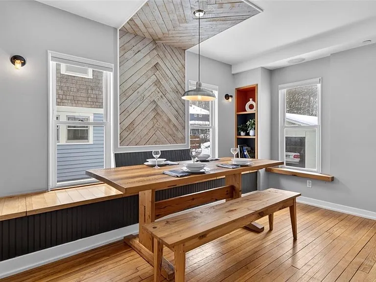 213 Wood St — Photo 3