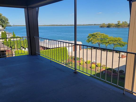 20 x 12 balcony