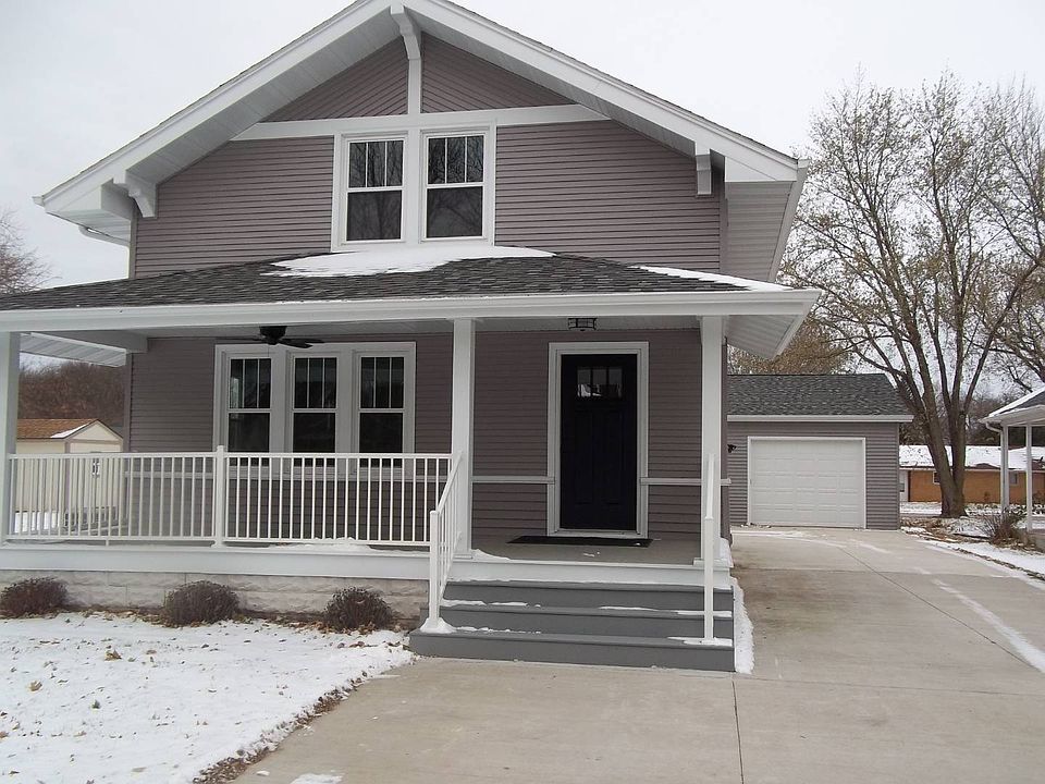 1st image of 109 S Main St
