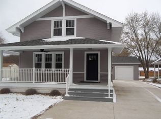 109 S Main St, Lake View, IA 51450