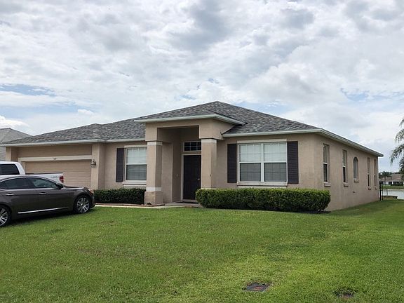 3rd image of 547 Terranova Cir