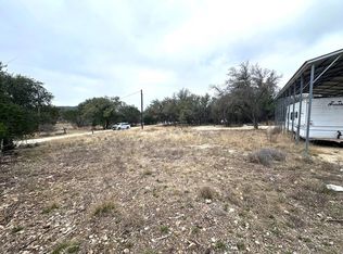 557 Squirrel Bnd, Uvalde, TX 78801