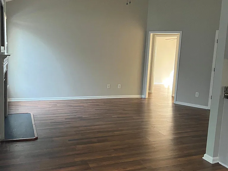 7414 Sparkleberry Dr — Photo 23