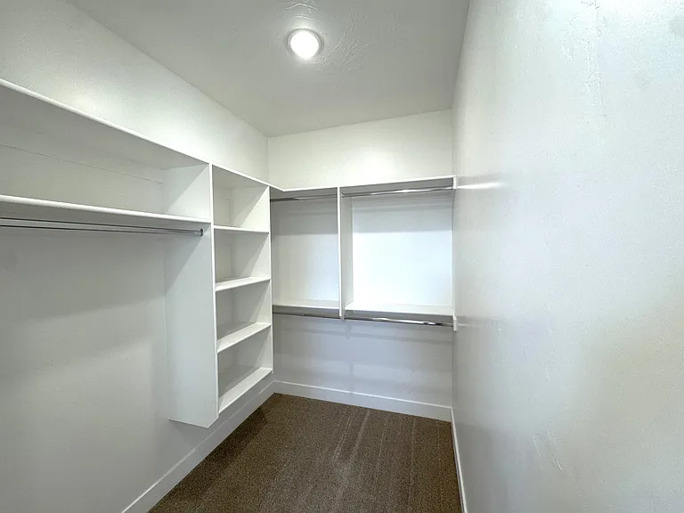 322 N 2480 W — Photo 10