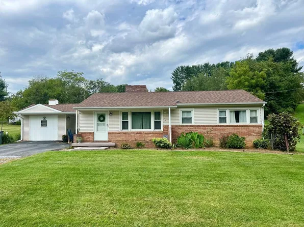 903 Morningside Dr NE, Abingdon, VA 24210