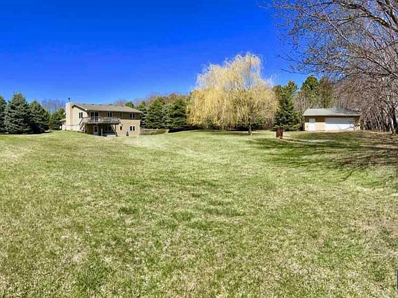 4th image of 26014 Kathleen Dr