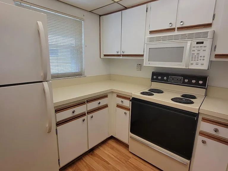 100 E Kentucky Ave #103-D — Photo 29