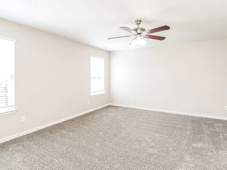 2101 Lake Vista Dr — Photo 13