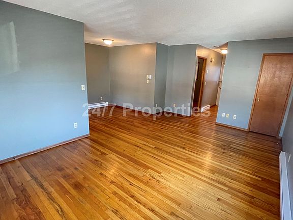 4th image of 1435 SE Glenwood St #0
