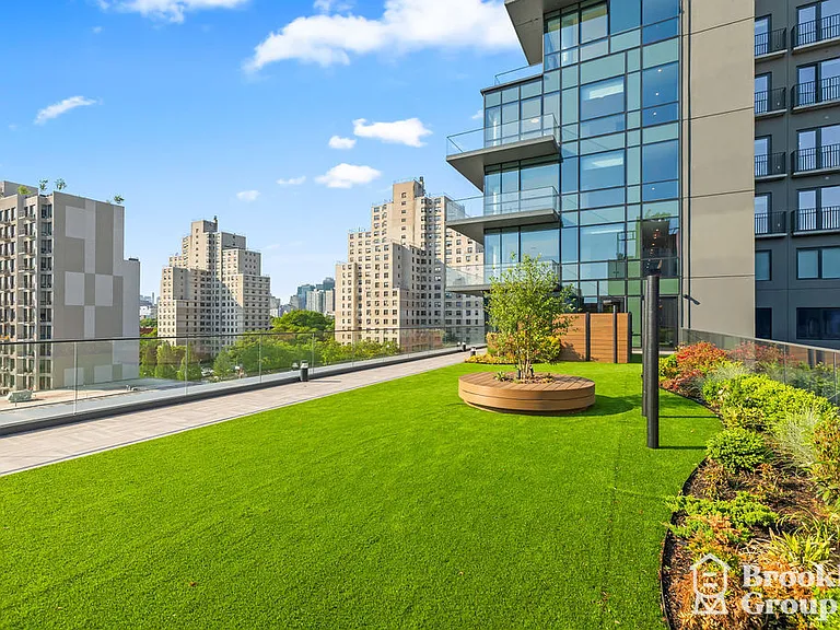 556 Baltic St #310 — Photo 35