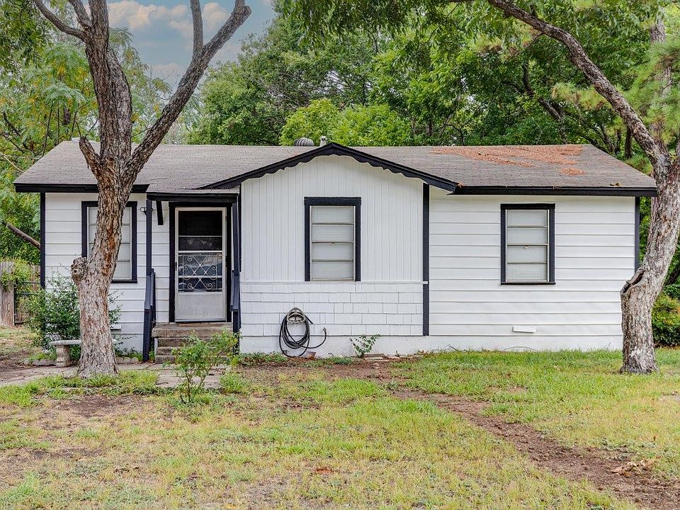 1st image of 2409 Pecandale Dr