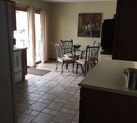5th image of 3529 S 130th St