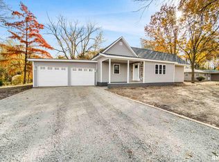 4084 S Primrose Ln, Riverton, IL 62561