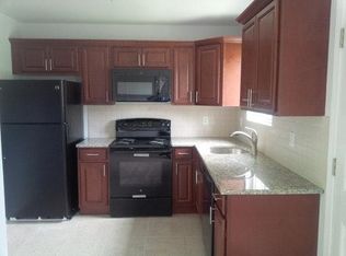 18 Stonewall Ln #C, Waterbury, CT 06705