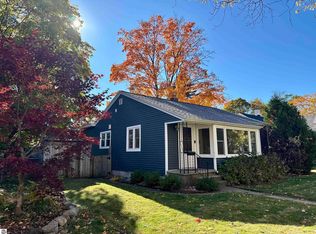 417 W 12th St, Traverse City, MI