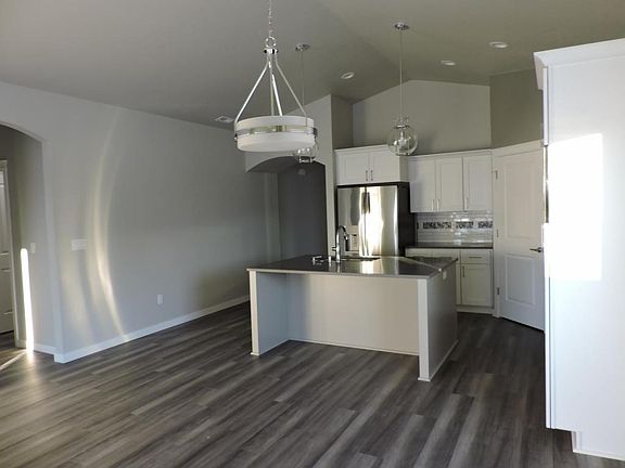 3rd image of 50 Molly Rose Ct