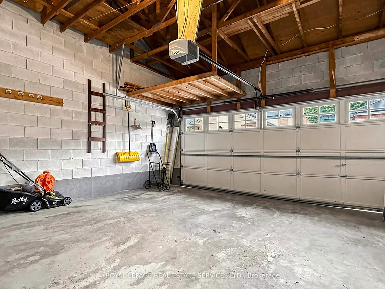5837 Rainberry Dr — Photo 46