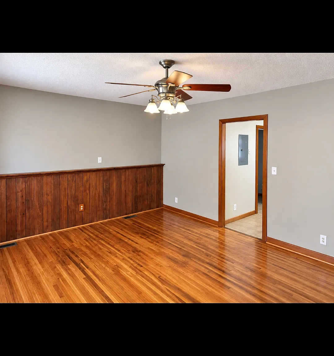 1650 N Joann St — Photo 2