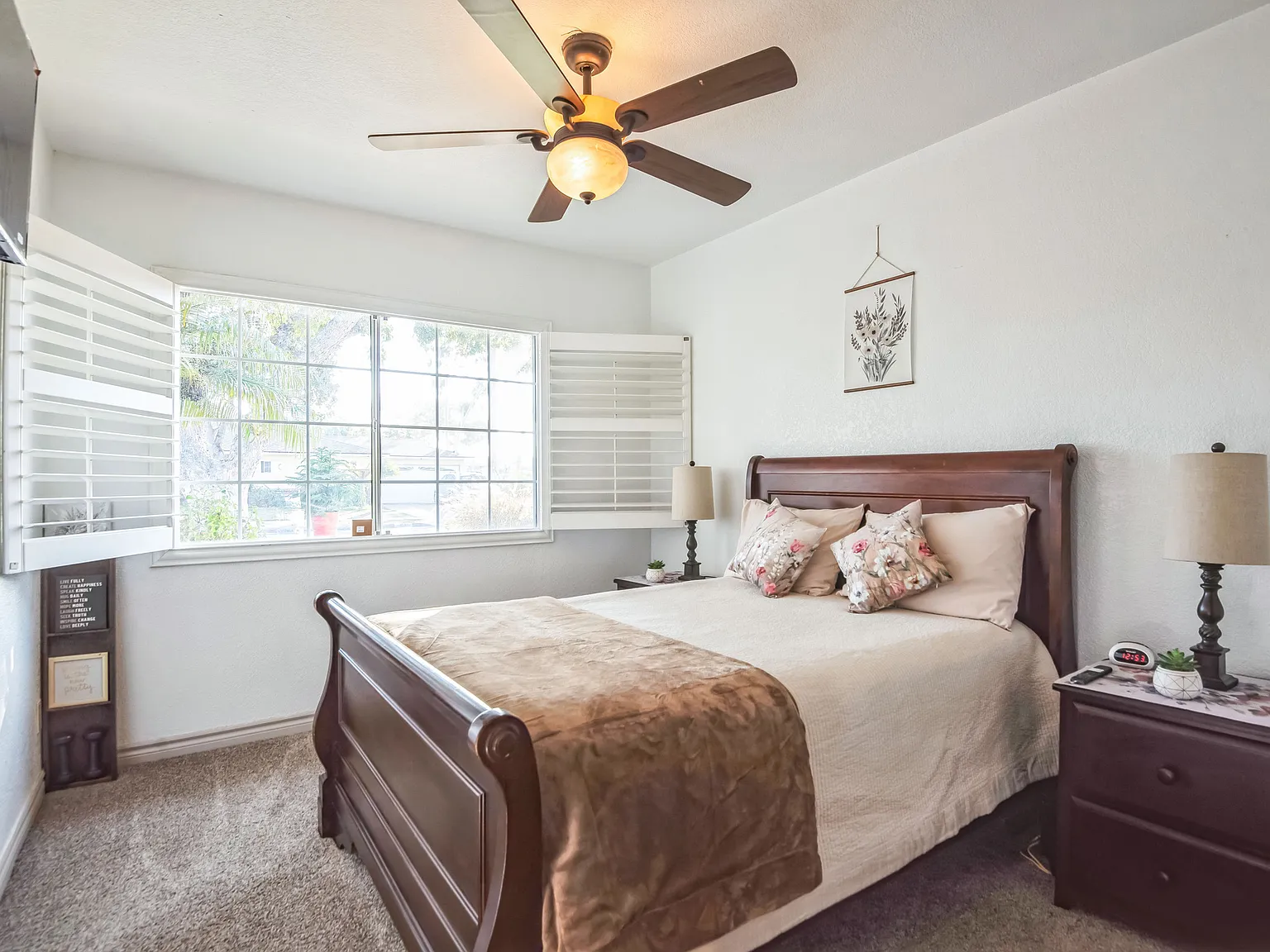 1531 W Trenton Pl — Photo 3