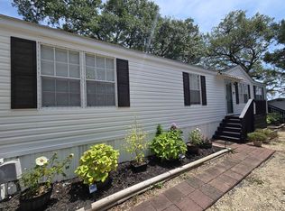 346 Ocean Breeze Dr, Murrells Inlet, SC 29576