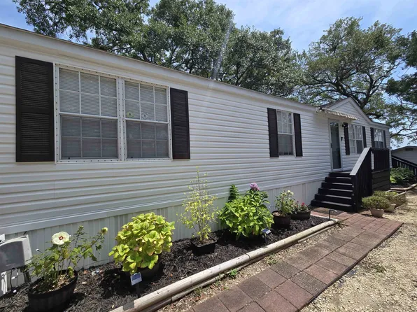 346 Ocean Breeze Dr., Garden City Beach, SC 29576