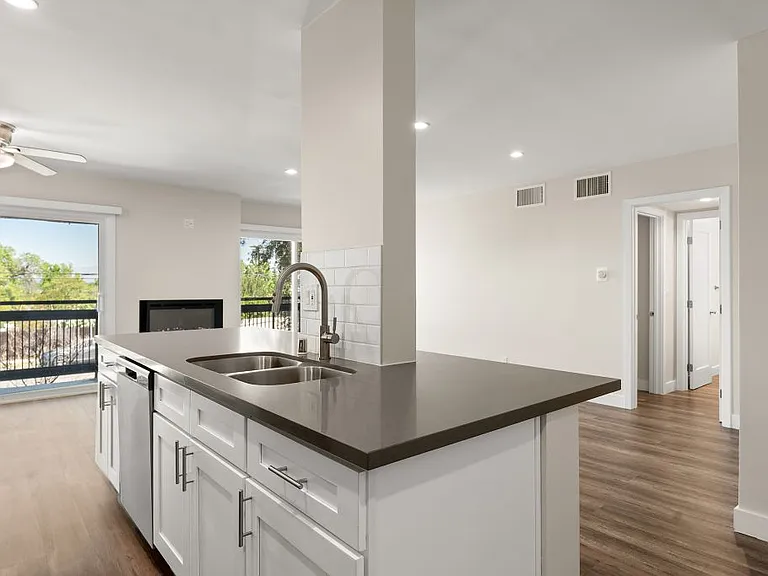 Brookside Terrace Apartments — Photo 2
