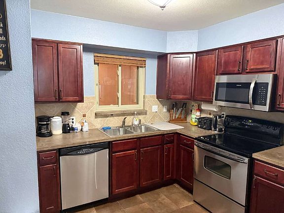 4th image of 20 S Logan St Unit 303