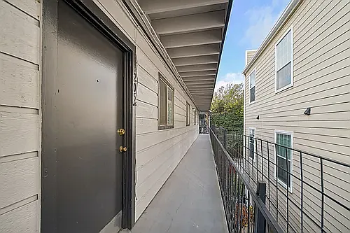 Carrells Apartments — Photo 12