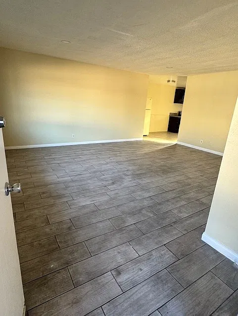 3 bed, 1300 sqft, $2,995 — Photo 1
