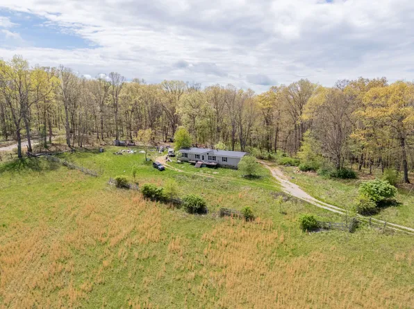 3289 Dry Valley Rd, Radford, VA 24141