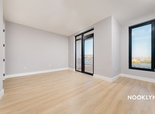 26-25 4th St #806, Astoria, NY 11102