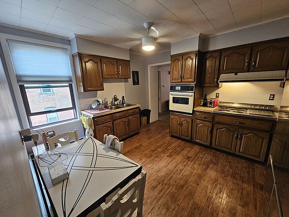 4th image of 166 4th St #2