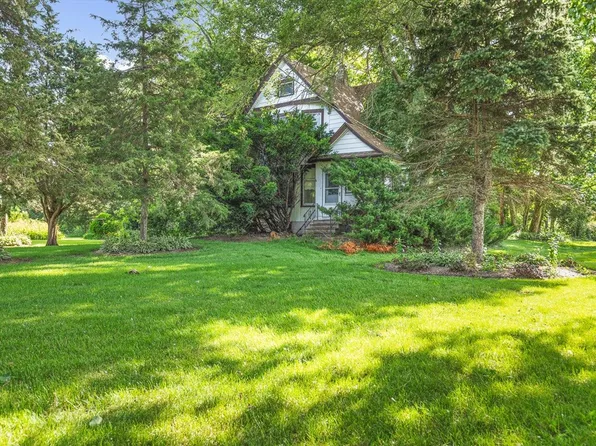 9637 Poplar Grove Rd, Belvidere, IL 61008