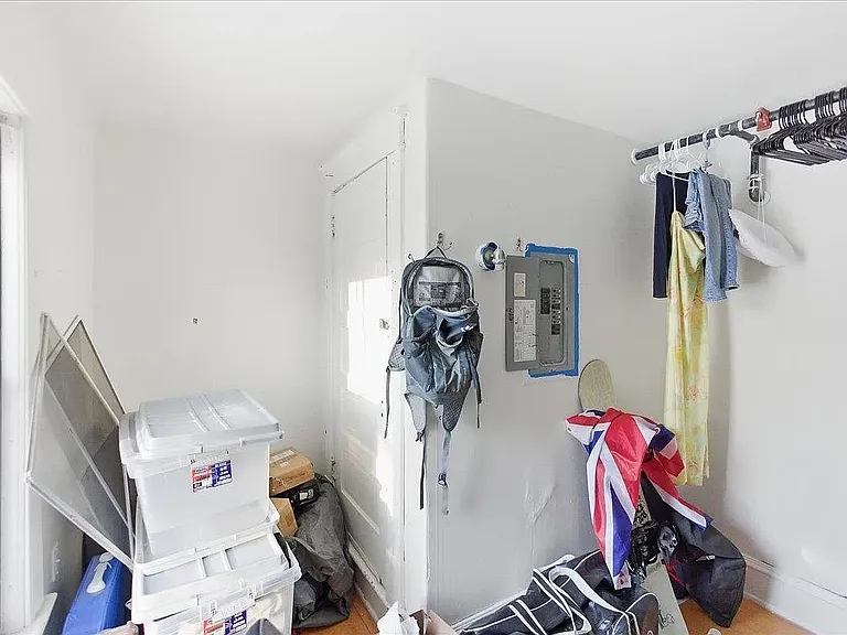 Flex Space (Office, Creative Space, Storage)