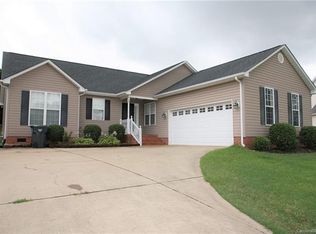 120 Guernsey Ct, Dallas, NC 28034