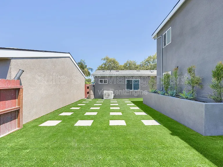 1603 Vuelta Grande Ave #1607-A3 — Photo 21