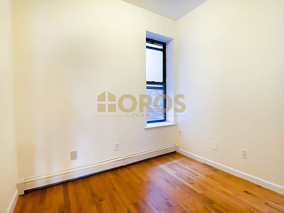 4th image of 200 E 7th St APT 6A